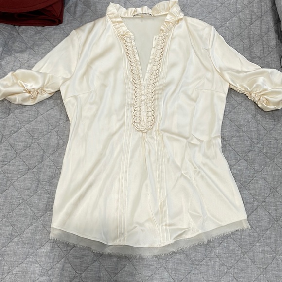Ellie Tahari Cream Silk Blouse - Picture 1 of 6